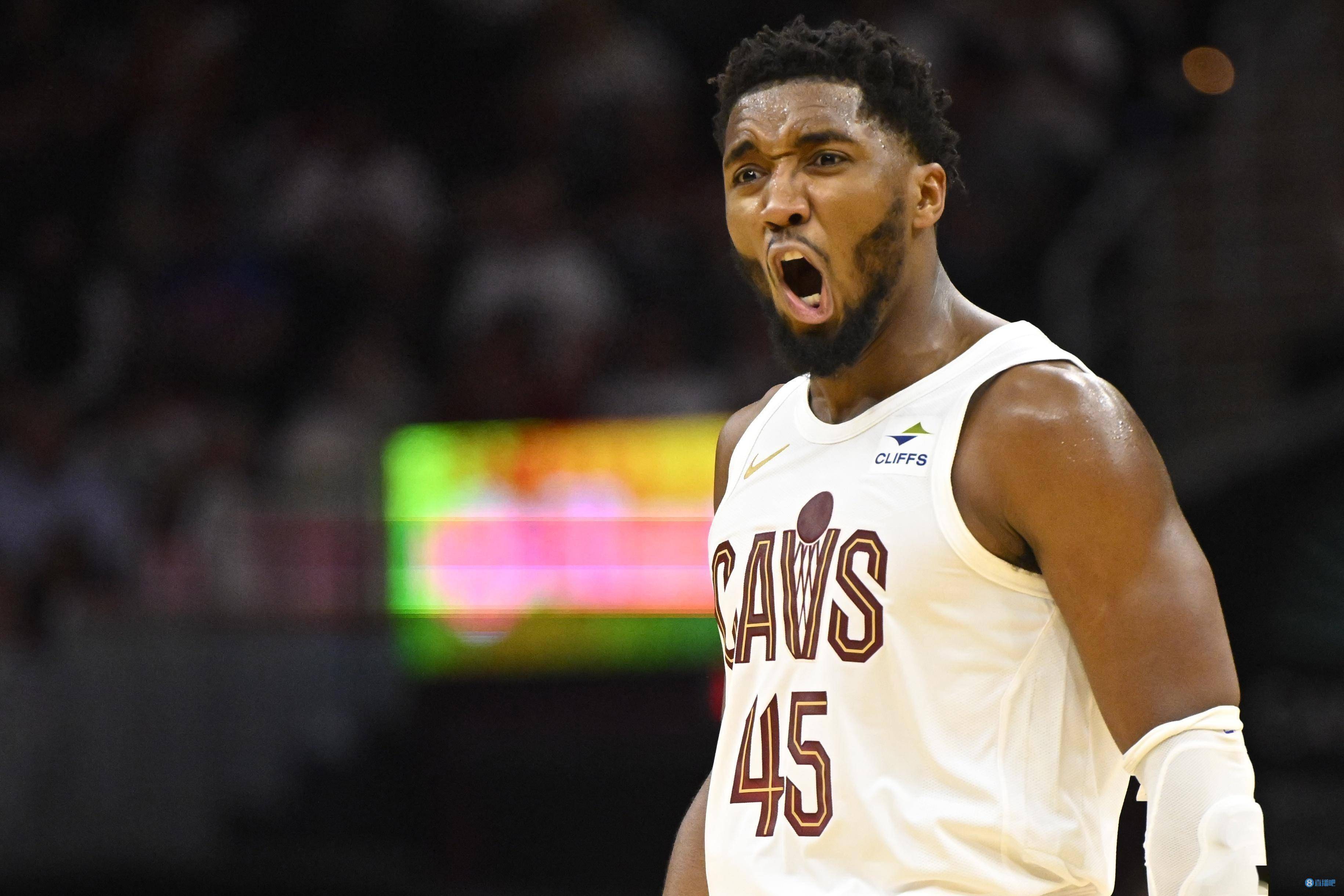 开云体育登录-包含骑士主场负于热火，安东尼联手布克砍下全场破分的词条